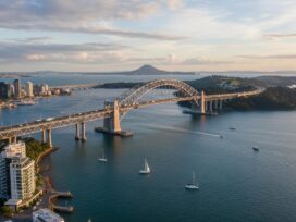 Auckland Harbour Bridge: History, facts, and a practical guide for crossing the Waitematā